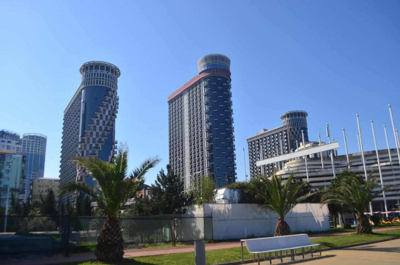 Sea To Sky Beachfront Studio Apartment With Stunning Sea Views In Batumi Exterior photo